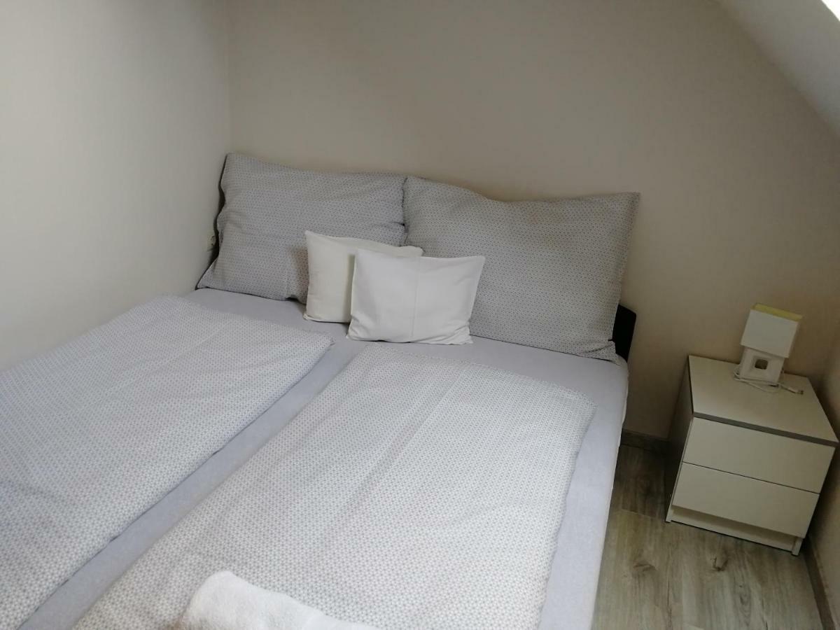 Óvár Apartman Mosonmagyaróvár Exterior foto
